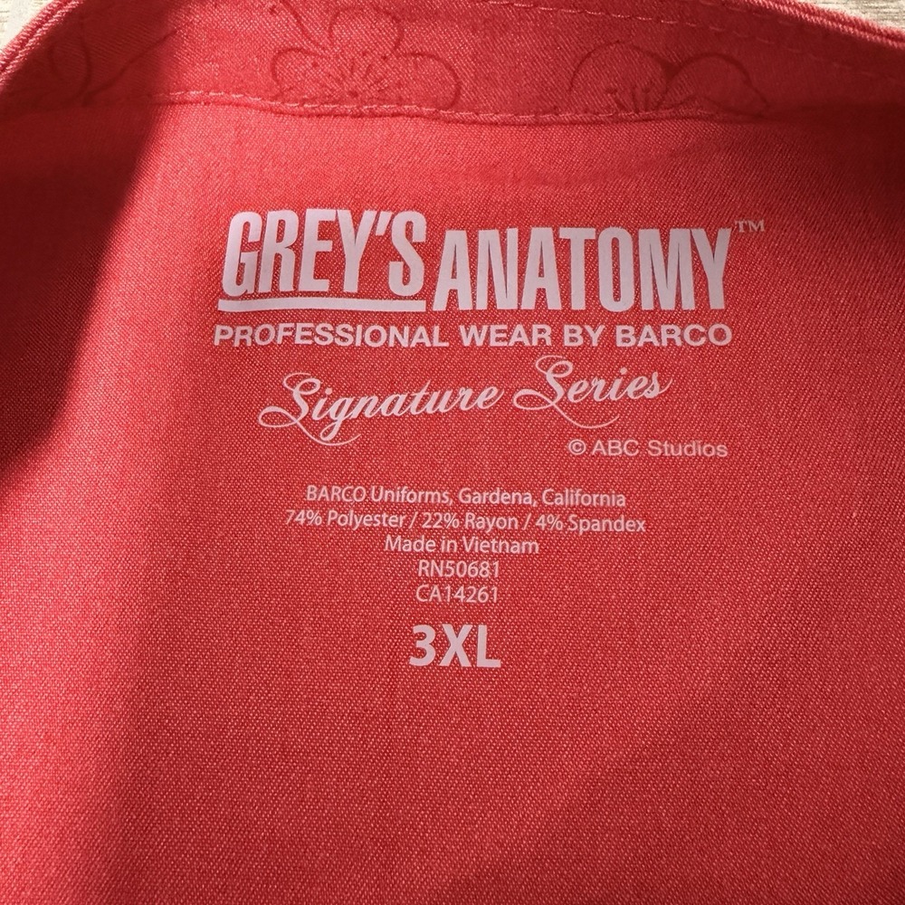 New Women's Barco Grey's Anatomy Srub Shirt Size 3XL Hot Tamale Thea - Picture 2 of 5